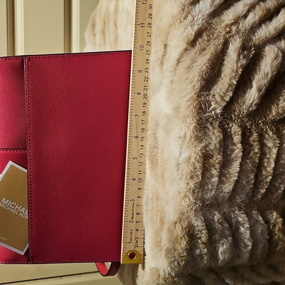 Michael Kors Fuchsia Crossbody Bag - Picture 11 of 12